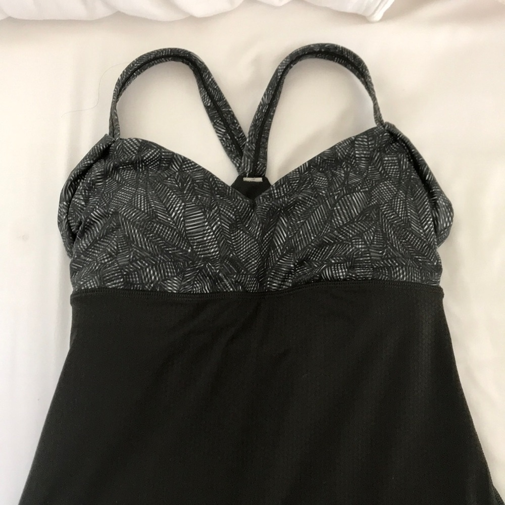 Lululemon top